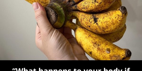What Happens to Your Body When You Eat a Banana Before Bed? What Happens to Your Body When You Eat a Banana Before Bed?