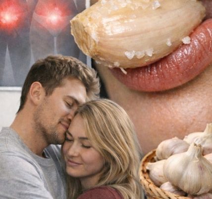 Eat Garlic Before Bed and You’ll Be Surprised What Happens! 💥 (Almost No One Knows This) 🤯 Eat Garlic Before Bed and You’ll Be Surprised What Happens! 💥 (Almost No One Knows This) 🤯